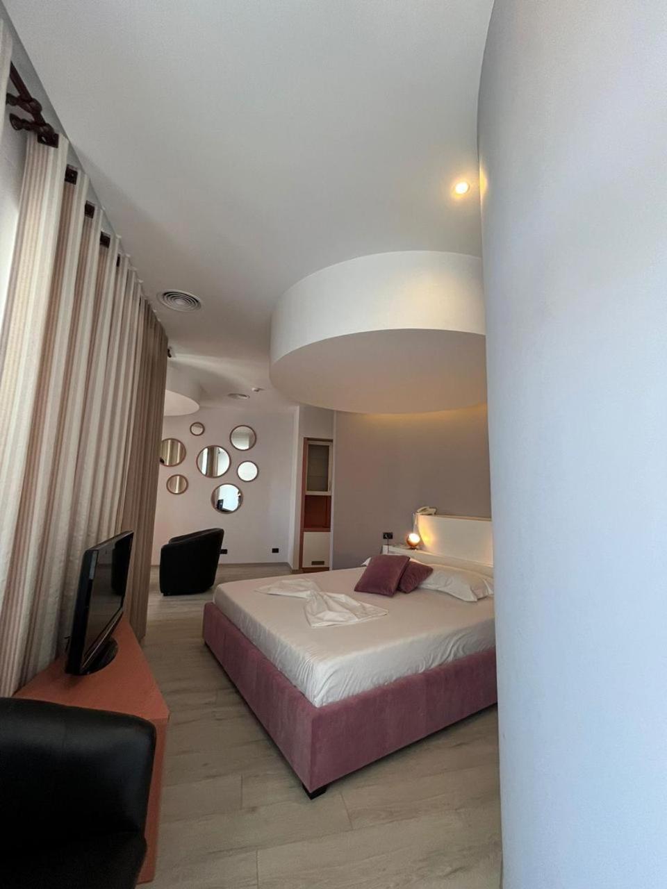 Icon Hotel Vlore Luaran gambar