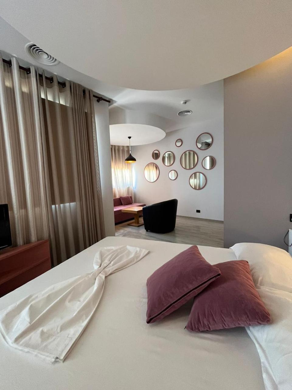 Icon Hotel Vlore Luaran gambar