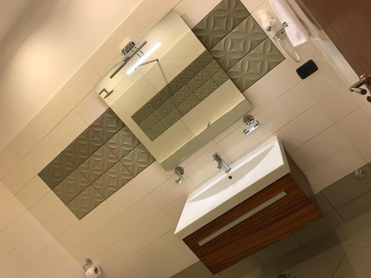 Icon Hotel Vlore Luaran gambar