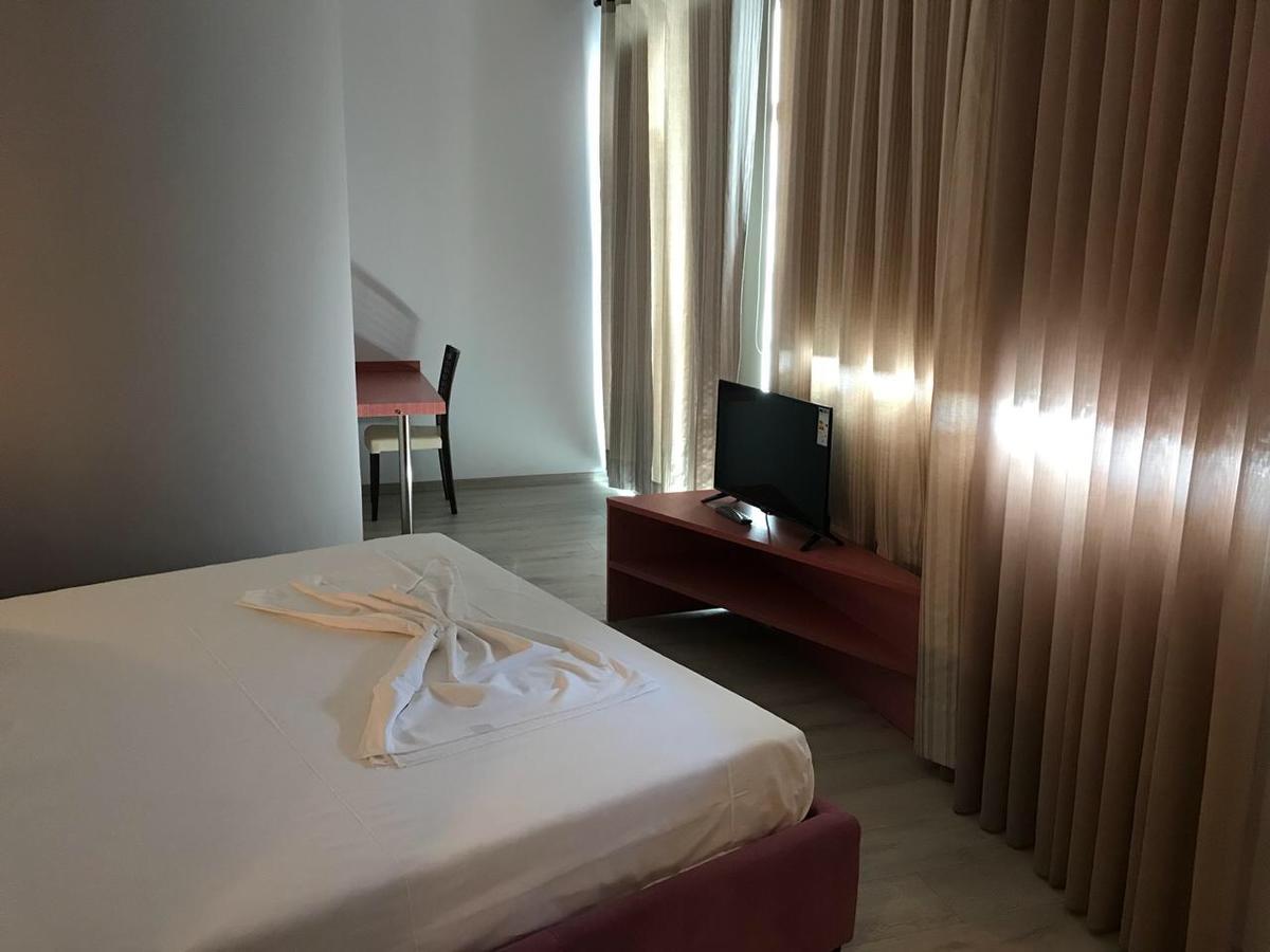 Icon Hotel Vlore Luaran gambar