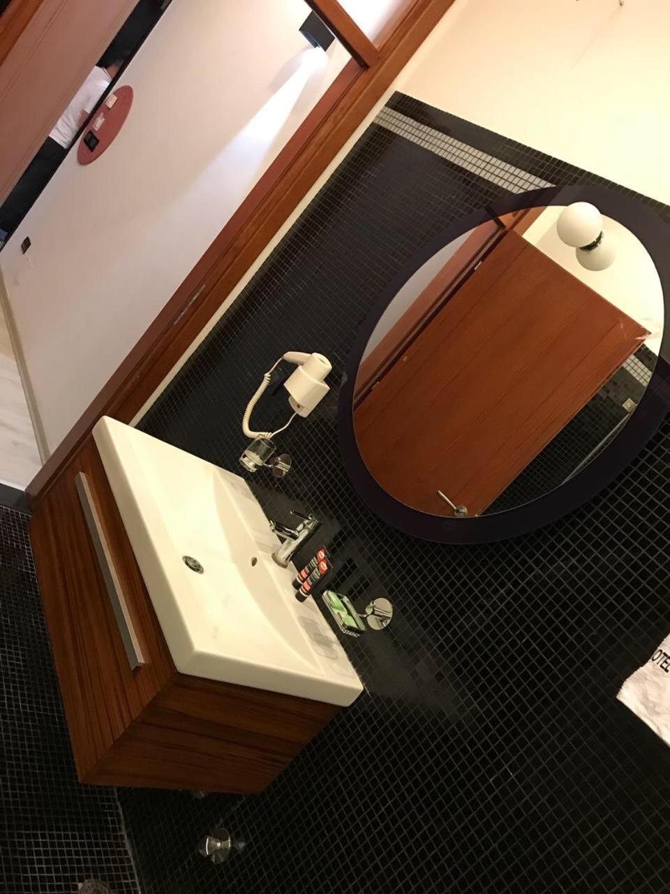 Icon Hotel Vlore Luaran gambar