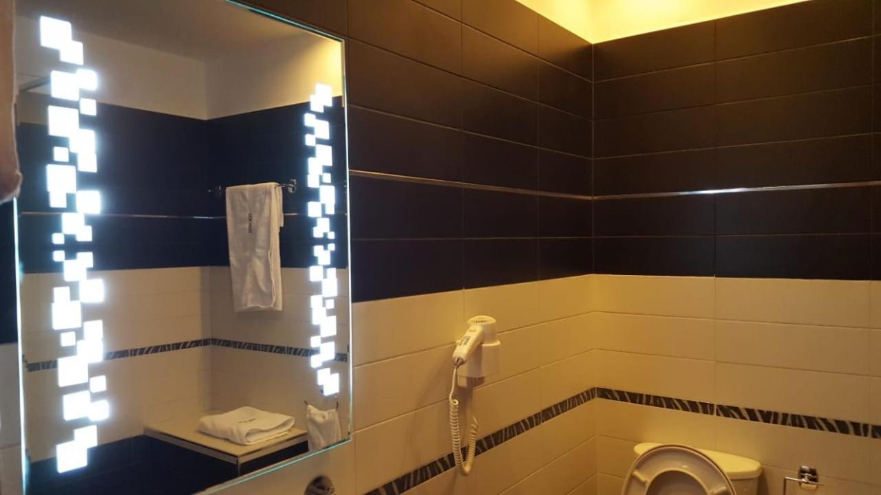 Icon Hotel Vlore Luaran gambar