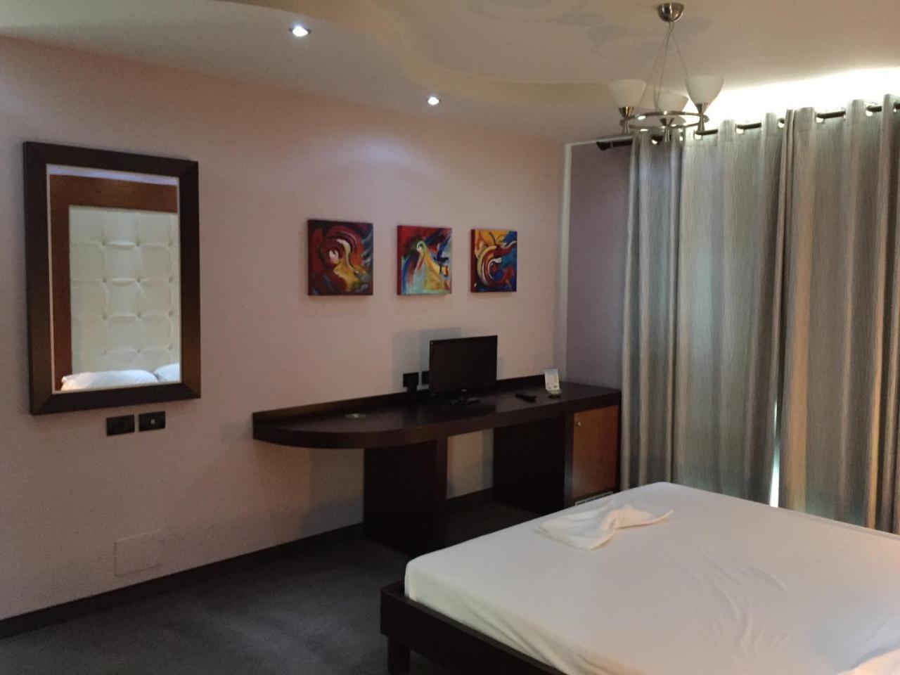 Icon Hotel Vlore Luaran gambar