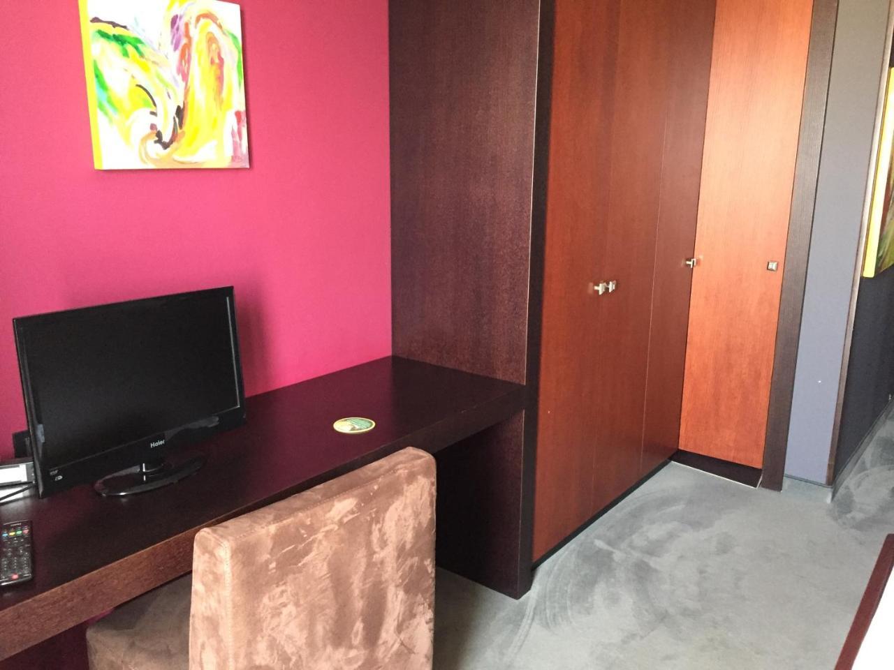 Icon Hotel Vlore Luaran gambar
