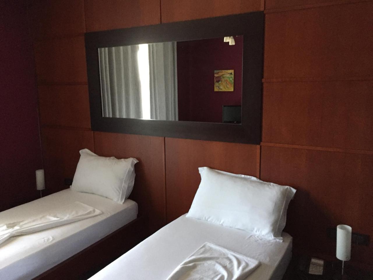 Icon Hotel Vlore Luaran gambar